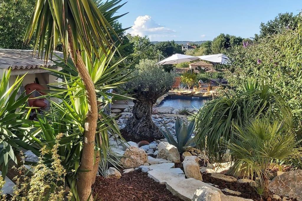Une Oasis Au Pays De Cezanne آيكس أومبروفينس المظهر الخارجي الصورة
